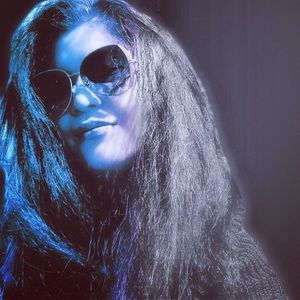 Meet your Posher, Valentina j